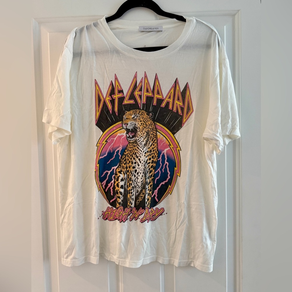 Daydreamer White Def Leppard Graphic Tee